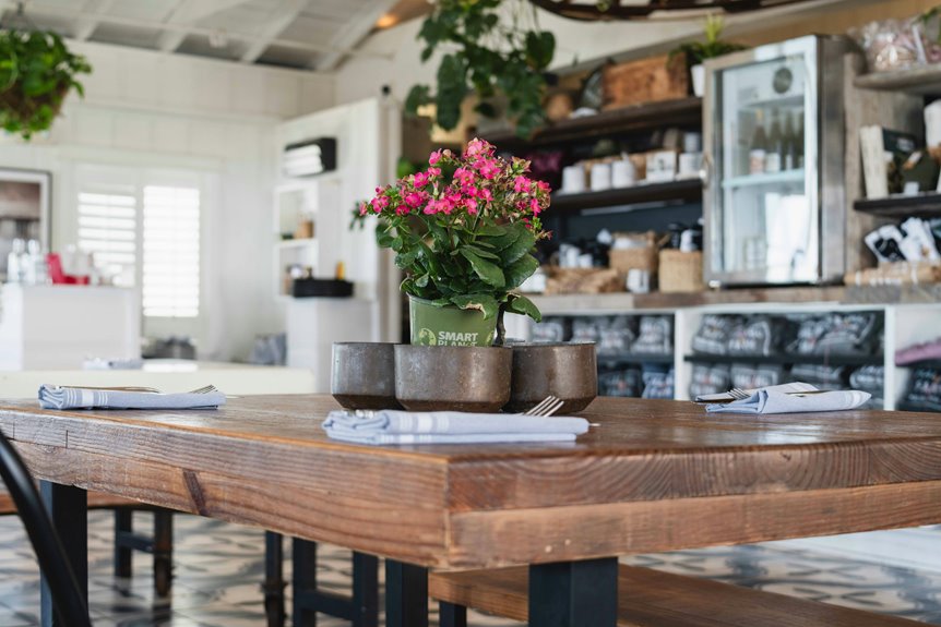 coastal farmhouse decor blending